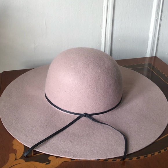 💕Blush pink wool hat.💕 - Picture 2 of 6